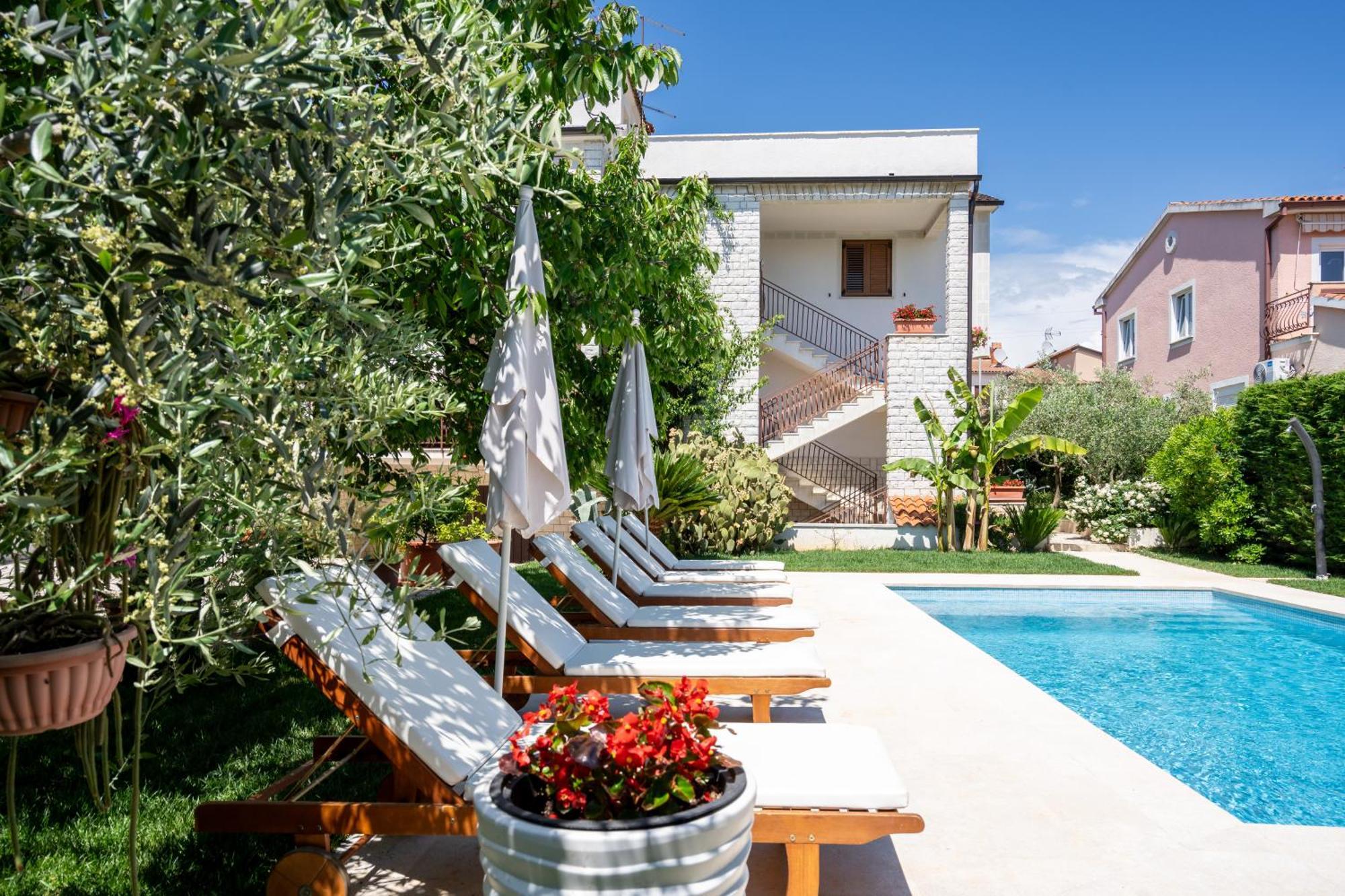 Apartments Maras Poreč Exterior foto